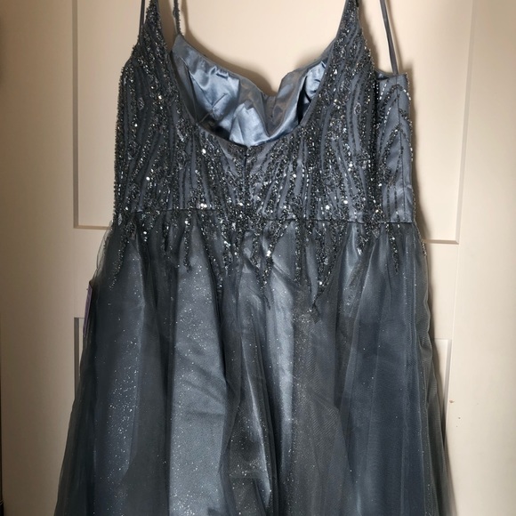 Layered Tulle A-Line Embroidered Bodice Short Cocktail Dress & Homecoming Dress - Picture 7 of 9